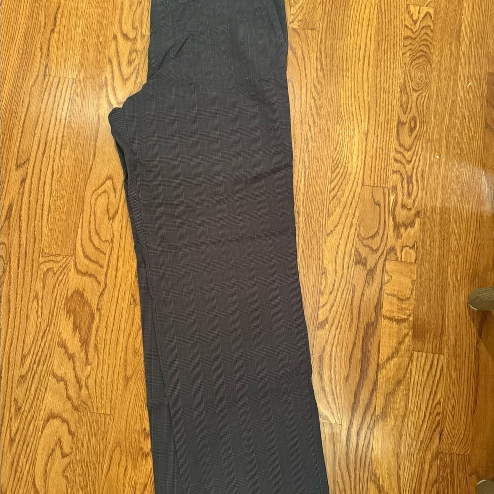 Dockers Men's Charcoal plaid Dress Pants